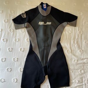 Ron jon wetsuit